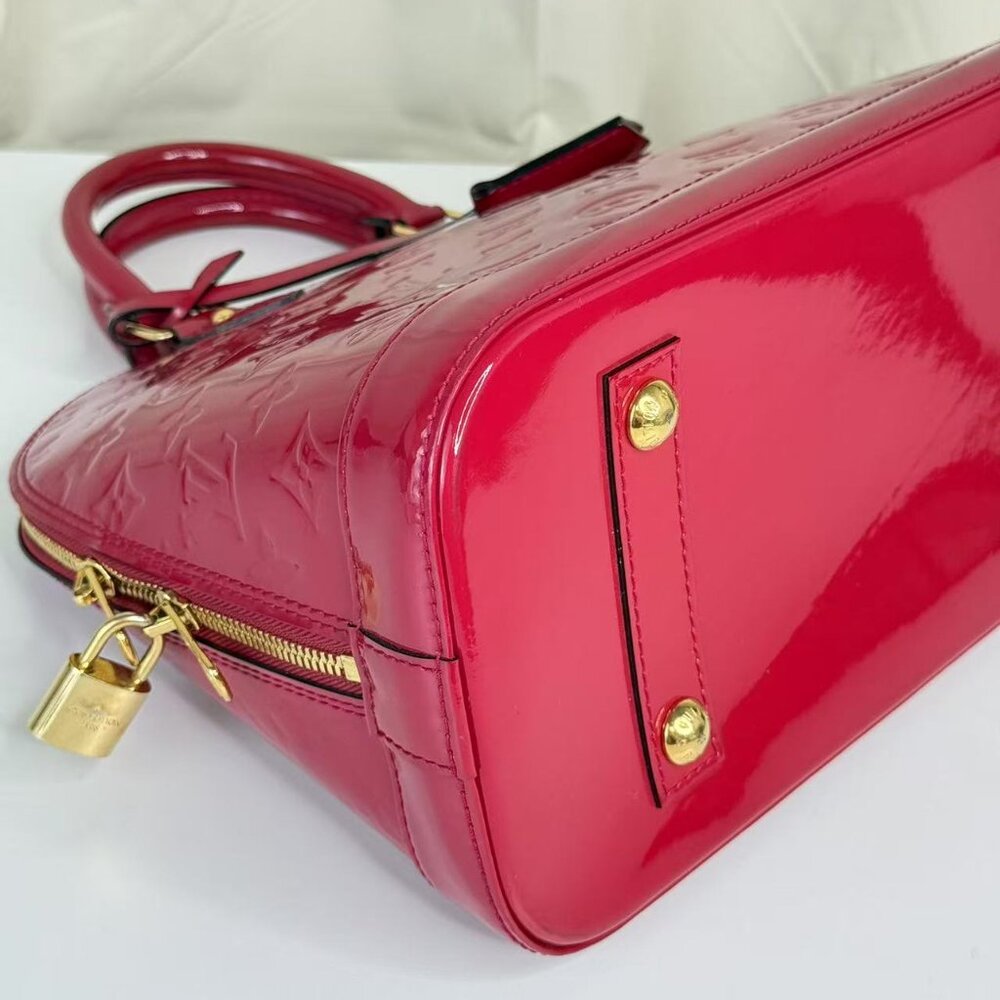 Louis Vuitton Alma PM Bag in Red Vernis Pattern Leather with Classic Monogram - Picture 7 of 10